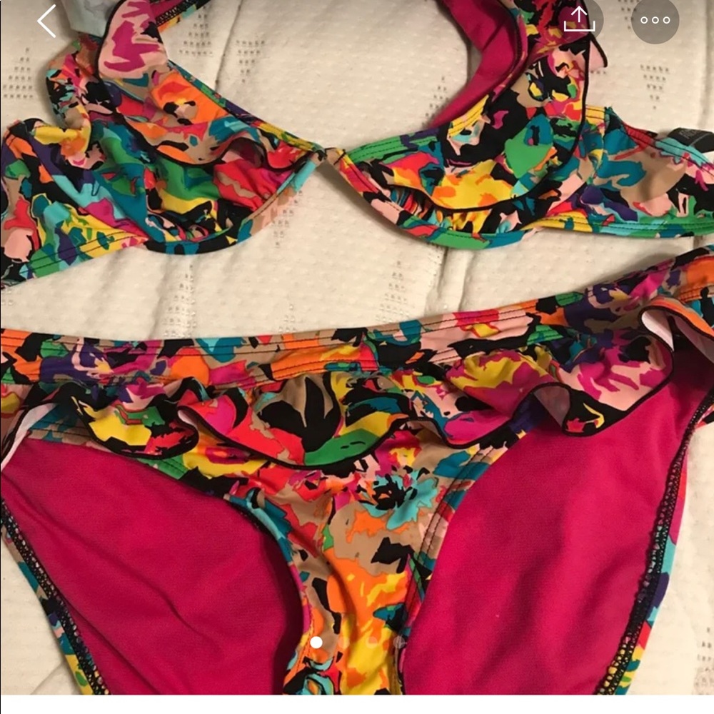 Women’s bathing suit